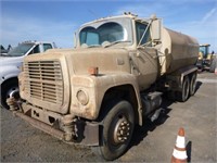 1983 Ford 9000 T/A 4000 Gallon Water Truck