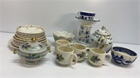 Vintage glassware lot, 4 cups, plates, tea pot