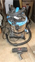VacMaster 6 Gallon Wet/Dry Vac & Attachments