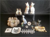 Cat Figurines & Collectibles