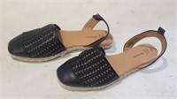 Size 9.5 Time & Tru Memory Foam Sandals