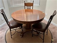 B - ROUND TABLE W/ 3 CHAIRS (D3)
