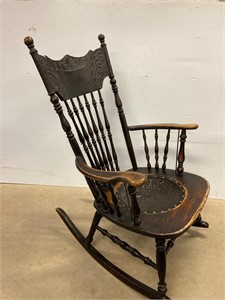 Rocking chair.  Complete. Arms Little loose