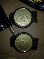 Reproduction gold coins, pen, fountain pen, rifle