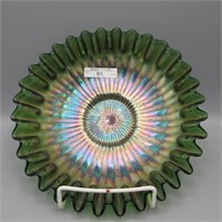 Fenton 8" green Stippled Rays CRE bowl