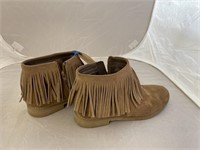 Pair Suede Fringed Boots sz 8