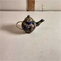 Closionne teapot