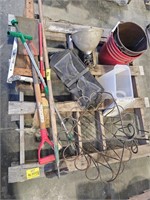 BUCKETS, LONG HANDLE TOOLS, WIRE PLANTER BASKET