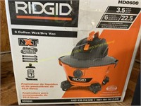 RIDGID 6g 3.5 Peak Wet/Dry Shop Vac