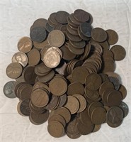 (200) Assorted Date & Mint Wheat Pennies