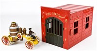 MTH Windup Fire Station w/ Pumper Fire Truck