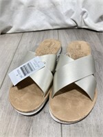 Izod Ladies Slippers Size 8