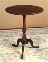 Queen Anne Mahogany Candlestand