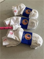 (3) packs of diabetic socks