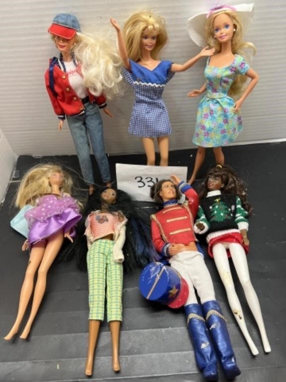 (7) vintage Barbie dolls