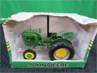 JD LA Tractor