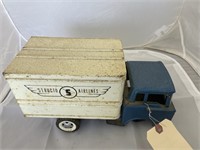 Structo Airline Truck - missing wheel 12"