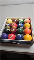 Set pool balls