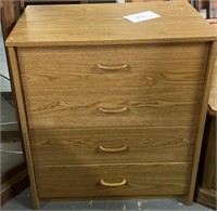 Small Vintage Dresser;  4 Drawers; 28x16x33