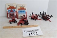 1/64 IH Tractors & Equipment