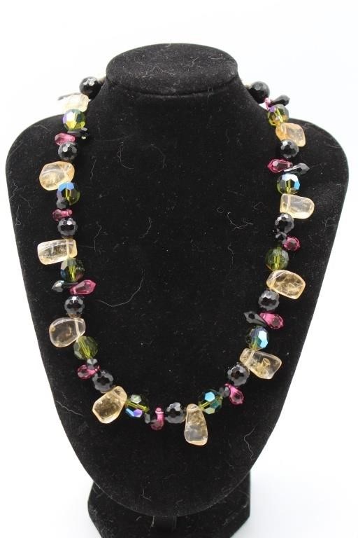 Natural Stone ad Crystal Necklace