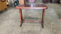 MAHOGANY STRETCHER BASE OCCASIONAL TABLE