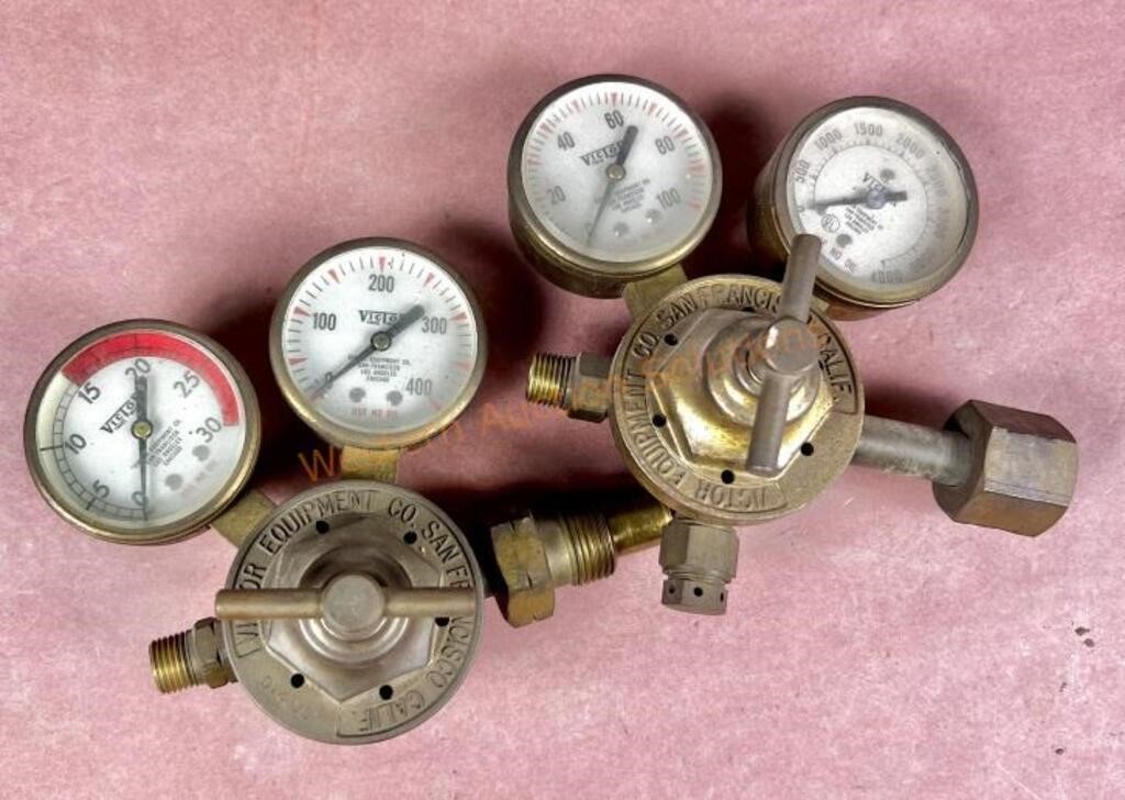 2 Victor Regulators & Gauges