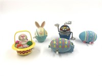 EGG THEMED WIND UP TOYS