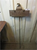 Metal Armadillo "Welcome" Yard Stake