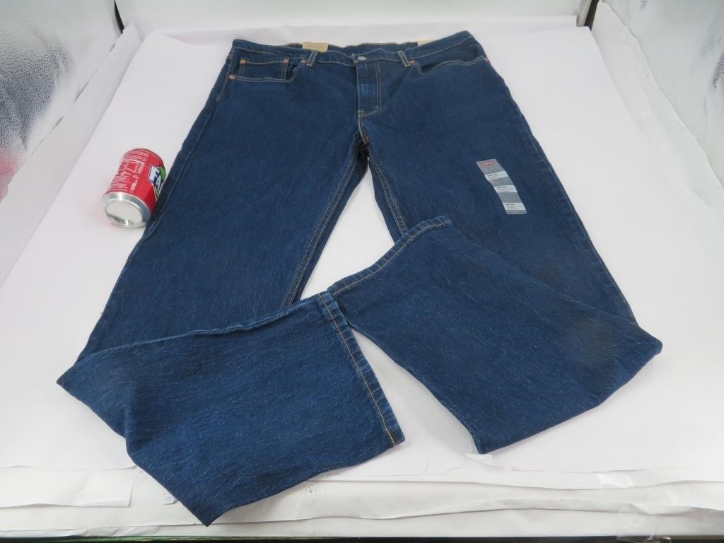 Levis, jeans neuf pour homme gr 38