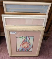 GROUP OF ASSORTED FRAMES AND PRINTS