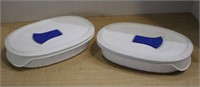 PAIR OF CERAMIC DISHES WITH MICROWAVE/STORAGE LIDS
