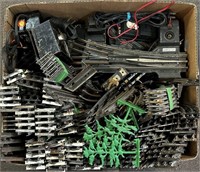 LARGE LOT OF TRAIN TRACK INCL SWITCHES