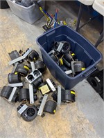 LOT OF 18 NEW BLOWERS 24V