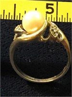 14K GOLD AND PEARL RING