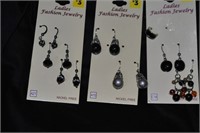 7 pairs of earrings