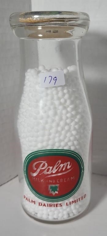 STUNNING MILK BOTTLE AND DAIRY COLLECTABLES AUCTION