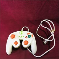 Nintendo Wii Yoshi Gamecube Controller