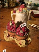Decorative teapot & apple bookends