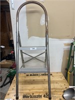 METAL STEP STOOL