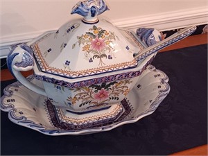 Hand painted Portugal soup tureen with the ladle