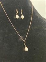 10K Pearl & Diamond Necklace & Earring Set
