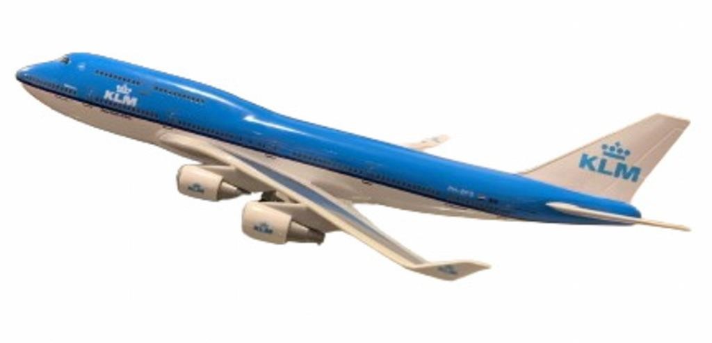 20 inch KLM B747 length 20x21x8