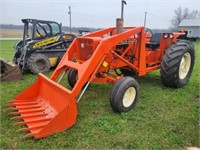 1974 Allis Chalmers 175 Tractor w/ Loader