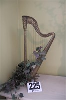 22" Tall Harp Décor (R9)