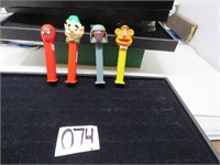 4 Collectible Pez Candy Depensers