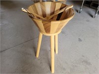 Fancy Wood Salad Serving Bowl-Table with Wood