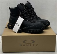 Sz 7.5 Mens Oakley Boots - NEW $230
