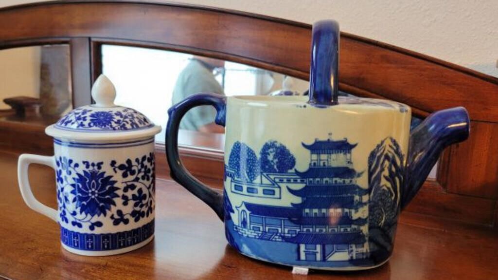 BLUE AND WHITE ORIENTAL TEA POT AND TEA CADDY