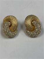 CHRISTIAN DIOR GOLD TONE CLIP EARRINGS